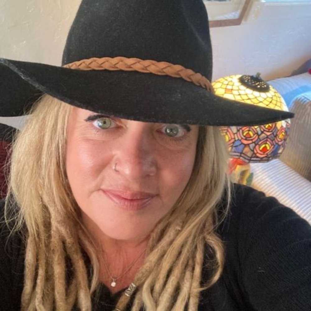 Meet your Posher, Gina